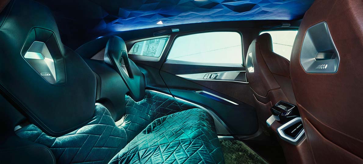 BMW Koncept XM – snaga i luksuz izvan svih konvencija. BMW Koncept XM – snaga i luksuz izvan svih konvencija.