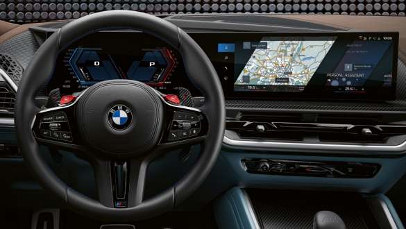 Koncept ekrana specifičan za BMW XM G09 M uz BMW operativni sistem 8