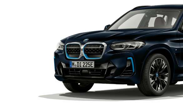 BMW iX3 G08 2021 prednji prikaz