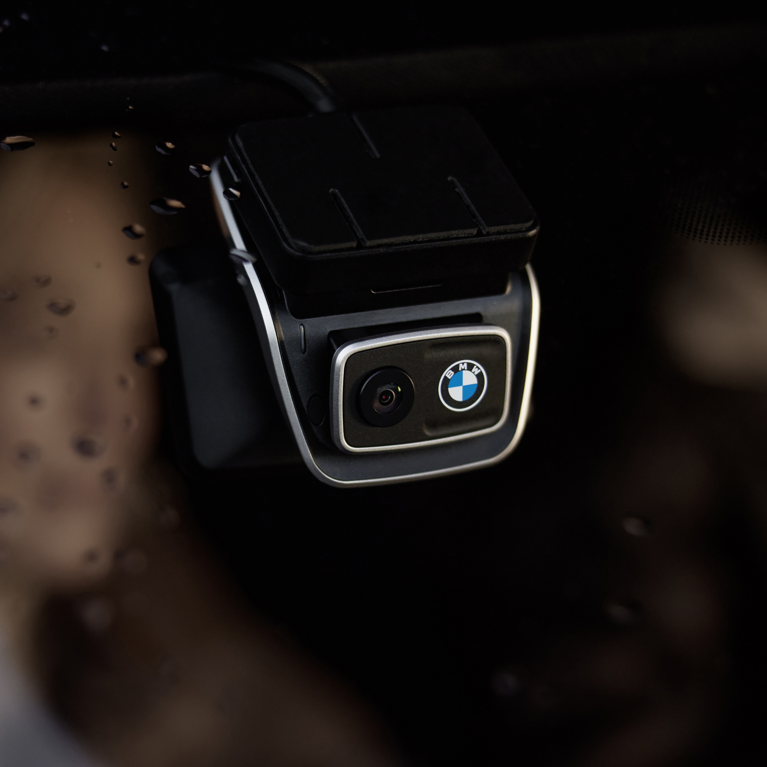 BMW Advanced Car Eye 3.0. Pro Originalna BMW dodatna oprema za jesen i zimu