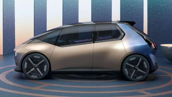 BMW i Vision Circular 2021 konceptno vozilo spolja&scaron;nji dizajn bočni prikaz