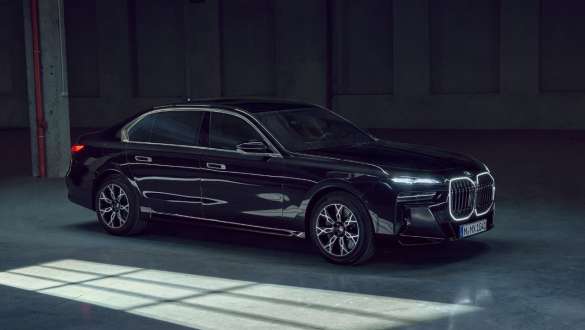 BMW Serije 7 Protection G73 bočni prikaz