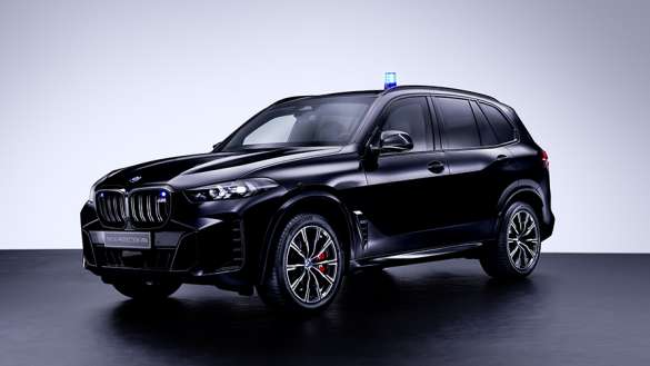 BMW blindirana vozila BMW X5 Protection VR6 pogled spreda oštećen