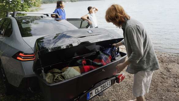 BMW zadnja kutija Originalna BMW dodatna oprema za proleće i leto